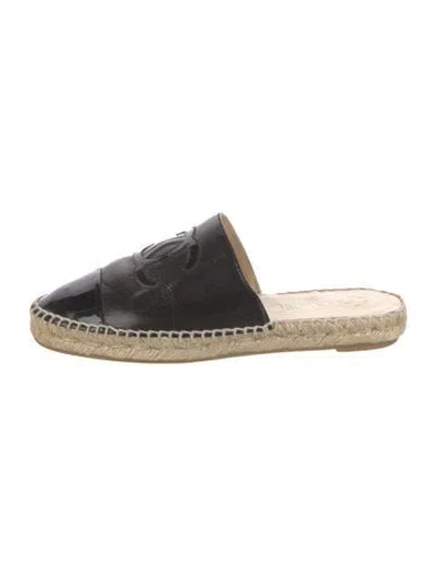 Pre-owned Chanel Interlocking Cc Logo Leather Espadrilles In Black