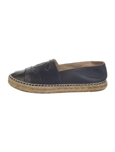 Pre-owned Chanel Interlocking Cc Logo Leather Espadrilles In Black