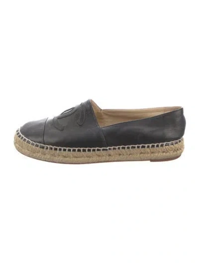 Pre-owned Chanel Interlocking Cc Logo Leather Espadrilles In Black