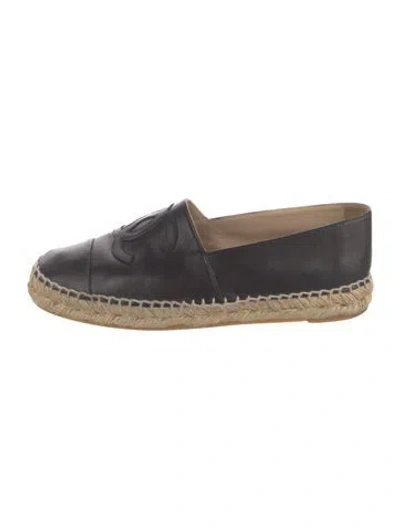 Pre-owned Chanel Interlocking Cc Logo Leather Espadrilles In Black