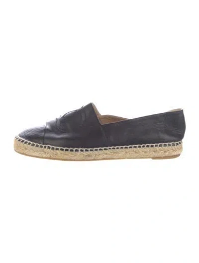 Pre-owned Chanel Interlocking Cc Logo Leather Espadrilles In Black
