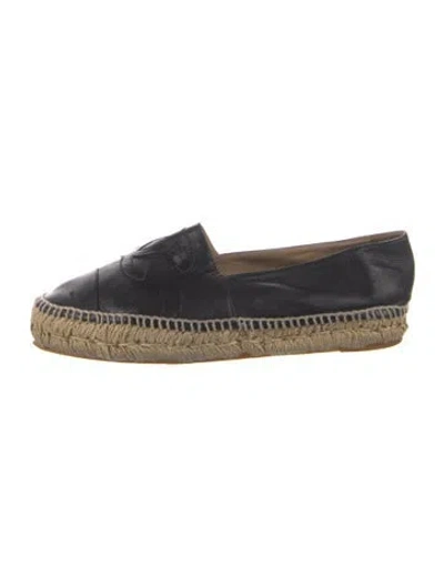 Pre-owned Chanel Interlocking Cc Logo Leather Espadrilles In Black