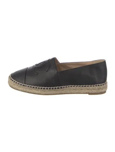 Pre-owned Chanel Interlocking Cc Logo Leather Espadrilles In Black