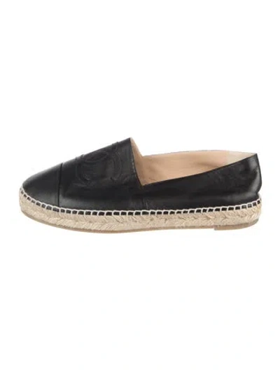 Pre-owned Chanel Interlocking Cc Logo Leather Espadrilles In Black