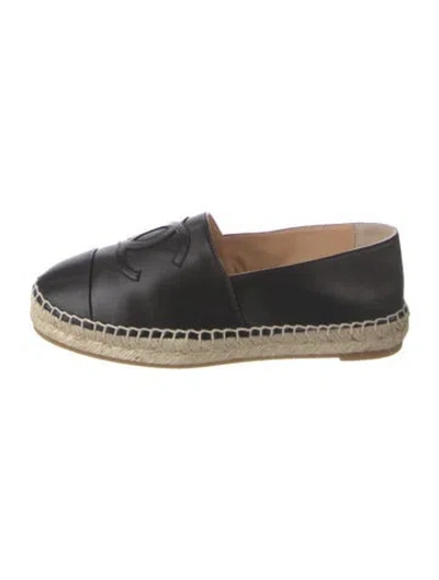 Pre-owned Chanel Interlocking Cc Logo Leather Espadrilles In Black