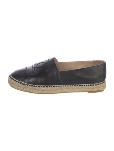 Pre-owned Chanel Interlocking Cc Logo Leather Espadrilles In Black