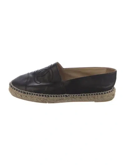 Pre-owned Chanel Interlocking Cc Logo Leather Espadrilles In Black