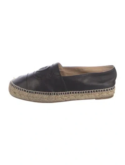 Pre-owned Chanel Interlocking Cc Logo Leather Espadrilles In Black