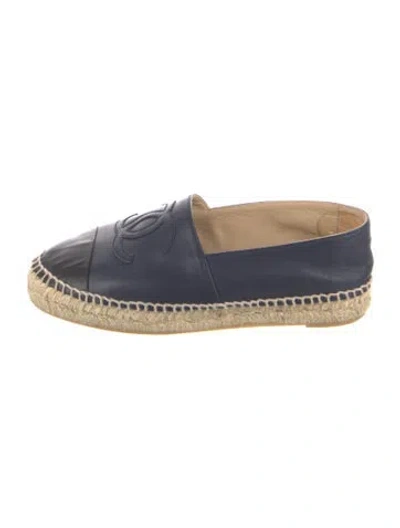 Pre-owned Chanel Interlocking Cc Logo Leather Espadrilles In Black/blue