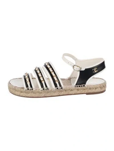 Pre-owned Chanel Interlocking Cc Logo Leather Espadrilles In Black/white