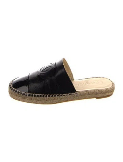 Pre-owned Chanel Interlocking Cc Logo Leather Espadrilles In Gold