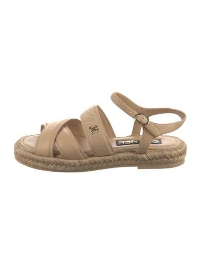 Pre-owned Chanel Interlocking Cc Logo Leather Espadrilles In Neutral