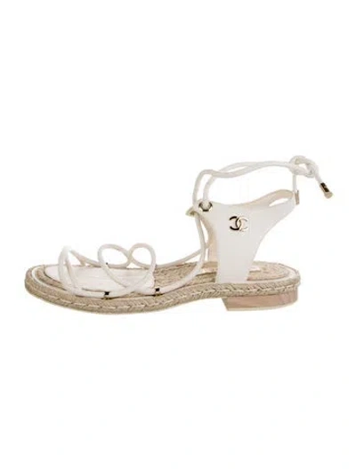 Pre-owned Chanel Interlocking Cc Logo Leather Espadrilles In White
