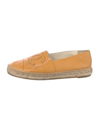 Pre-owned Chanel Interlocking Cc Logo Leather Espadrilles In Yellow