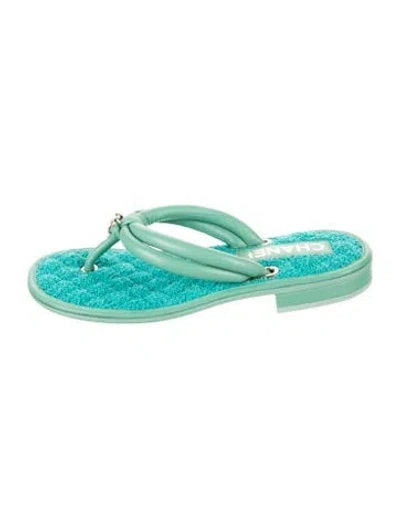 Pre-owned Chanel Interlocking Cc Logo Leather Flip Flops In Green