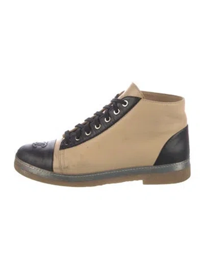 Pre-owned Chanel Interlocking Cc Logo Leather Lace-up Boots