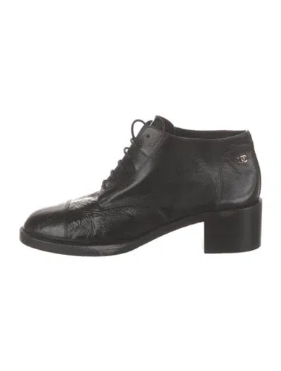 Pre-owned Chanel Interlocking Cc Logo Leather Lace-up Boots In Black