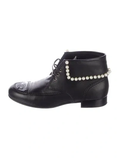 Pre-owned Chanel Interlocking Cc Logo Leather Lace-up Boots In Black