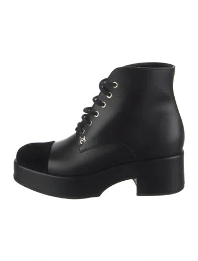 Pre-owned Chanel Interlocking Cc Logo Leather Lace-up Boots In Black