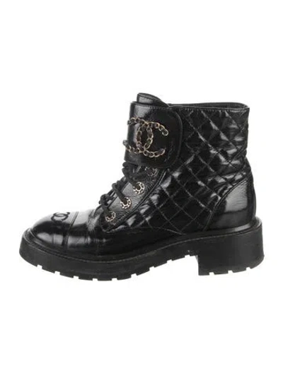 Pre-owned Chanel Interlocking Cc Logo Leather Lace-up Boots In Black