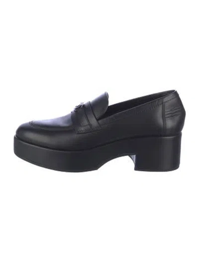 Pre-owned Chanel Interlocking Cc Logo Leather Loafers In Black
