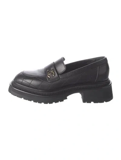 Pre-owned Chanel Interlocking Cc Logo Leather Loafers In Black