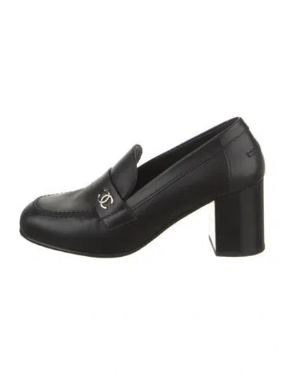 Pre-owned Chanel Interlocking Cc Logo Leather Loafers In Black