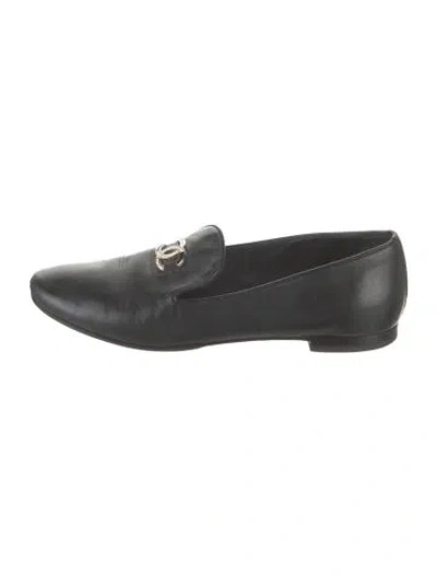 Pre-owned Chanel Interlocking Cc Logo Leather Loafers In Black