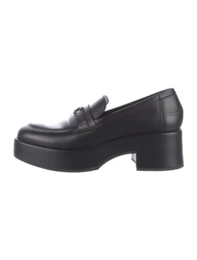 Pre-owned Chanel Interlocking Cc Logo Leather Loafers In Black