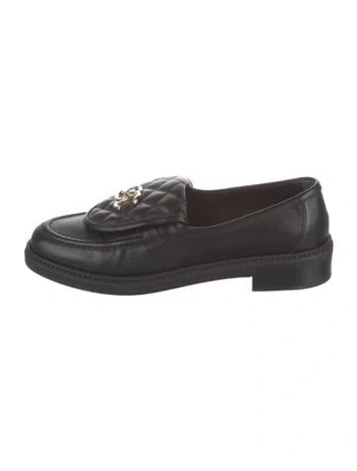 Pre-owned Chanel Interlocking Cc Logo Leather Loafers In Black
