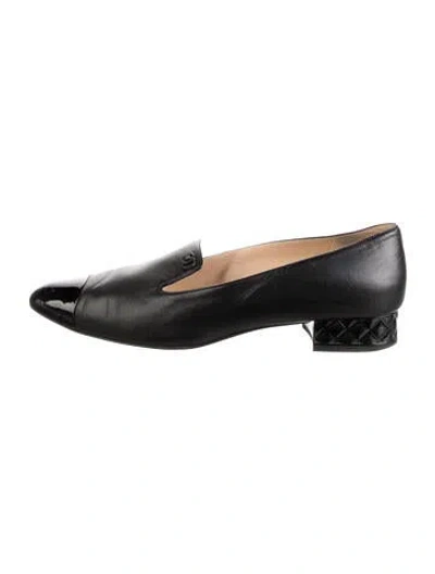 Pre-owned Chanel Interlocking Cc Logo Leather Loafers In Black