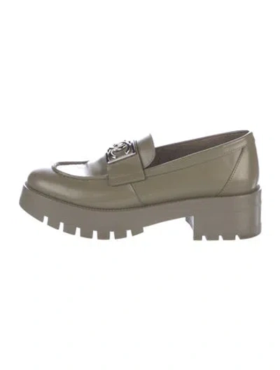 Pre-owned Chanel Interlocking Cc Logo Leather Loafers In Green