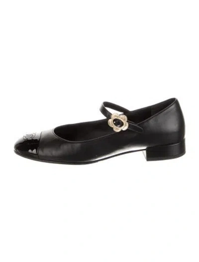 Pre-owned Chanel Interlocking Cc Logo Leather Mary Jane Flats In Black