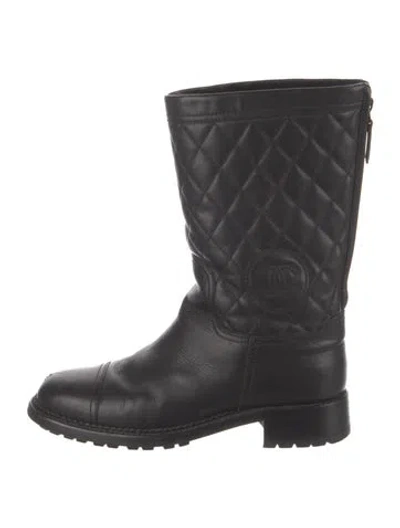 Pre-owned Chanel Interlocking Cc Logo Leather Moto Boots In Black