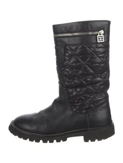 Pre-owned Chanel Interlocking Cc Logo Leather Moto Boots In Black