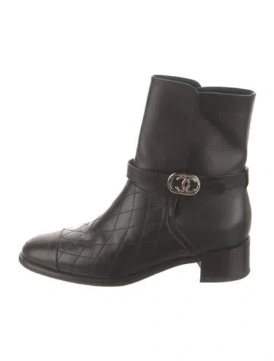 Pre-owned Chanel Interlocking Cc Logo Leather Moto Boots In Black