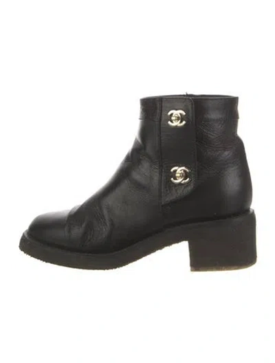 Pre-owned Chanel Interlocking Cc Logo Leather Moto Boots In Black