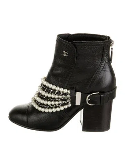 Pre-owned Chanel Interlocking Cc Logo Leather Moto Boots In Black