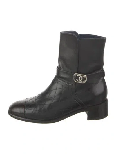 Pre-owned Chanel Interlocking Cc Logo Leather Moto Boots In Black