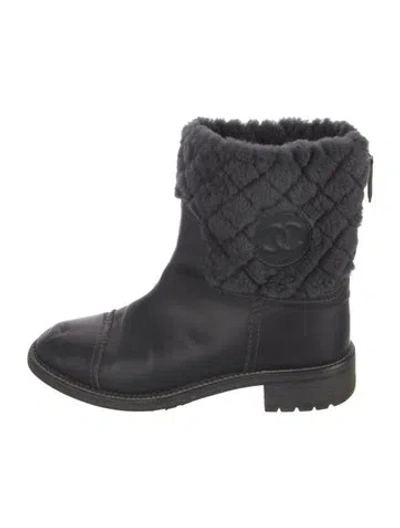 Pre-owned Chanel Interlocking Cc Logo Leather Moto Boots In Black