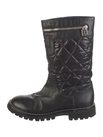 Pre-owned Chanel Interlocking Cc Logo Leather Moto Boots In Black