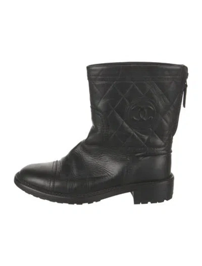 Pre-owned Chanel Interlocking Cc Logo Leather Moto Boots In Black