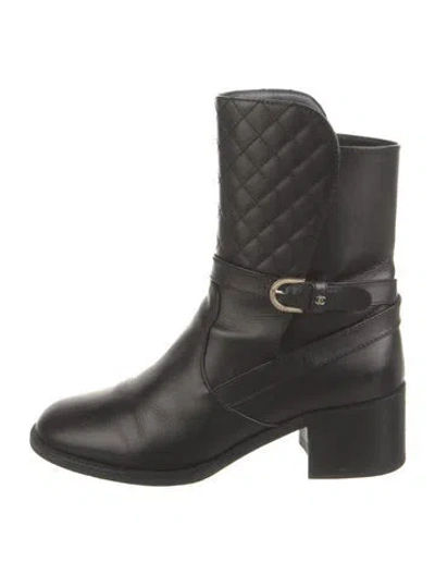 Pre-owned Chanel Interlocking Cc Logo Leather Moto Boots In Black