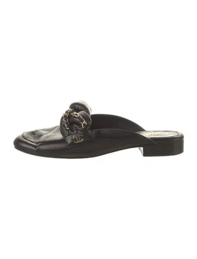 Pre-owned Chanel Interlocking Cc Logo Leather Mules In Black