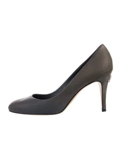 Pre-owned Chanel Interlocking Cc Logo Leather Pumps In Black