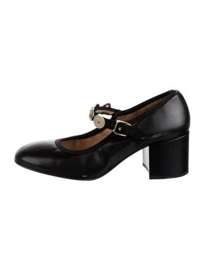 Pre-owned Chanel Interlocking Cc Logo Leather Pumps In Black