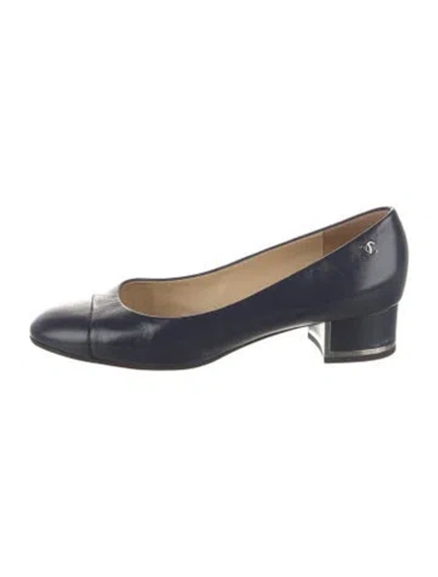 Pre-owned Chanel Interlocking Cc Logo Leather Pumps In Blue