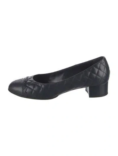 Pre-owned Chanel Interlocking Cc Logo Leather Pumps In Blue