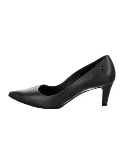 Pre-owned Chanel Interlocking Cc Logo Leather Pumps In Gray