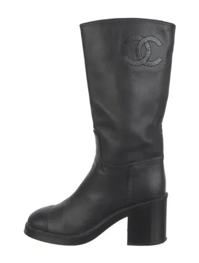 Pre-owned Chanel Interlocking Cc Logo Leather Rain Boots In Black